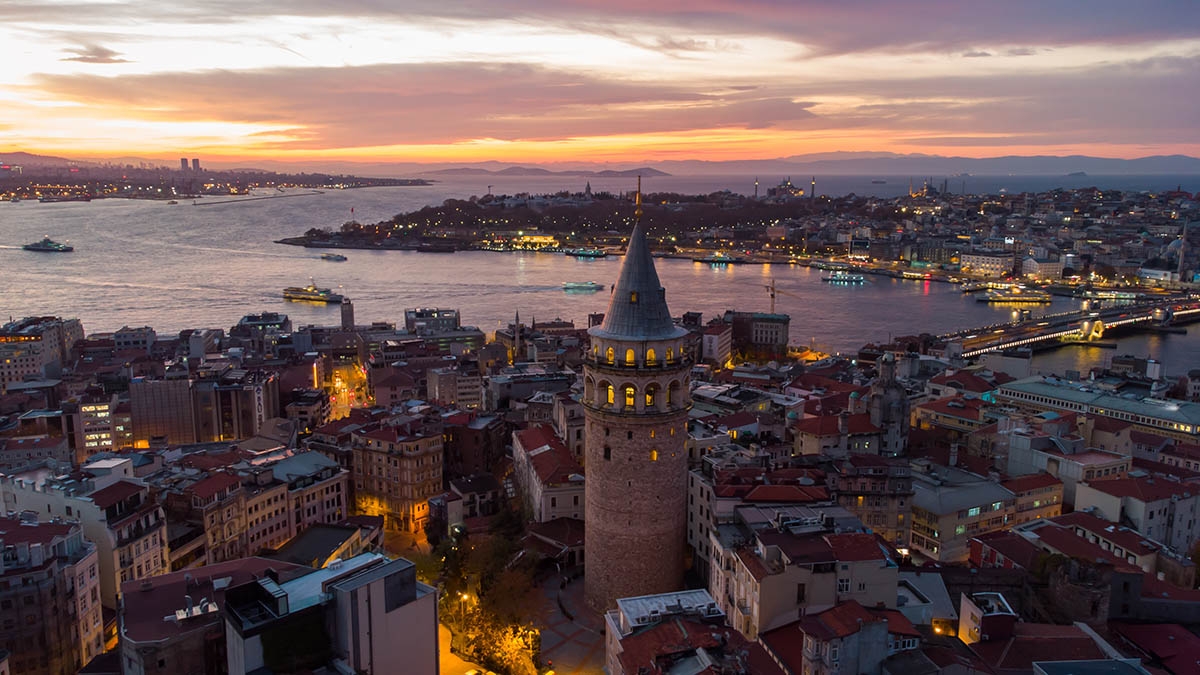 turkiye_galata-tower-fromt-the-christian-side-of-town_istock-1294113429