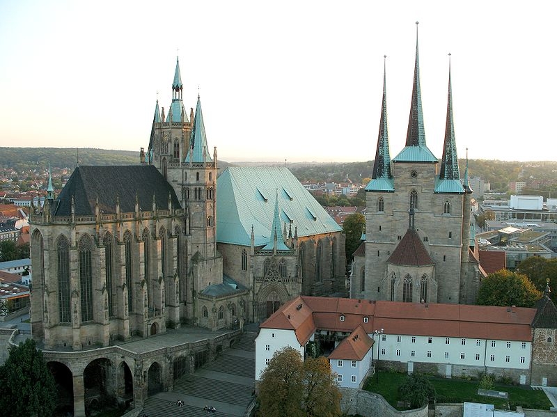 800px-Erfurt_cathedral_and_severi_church