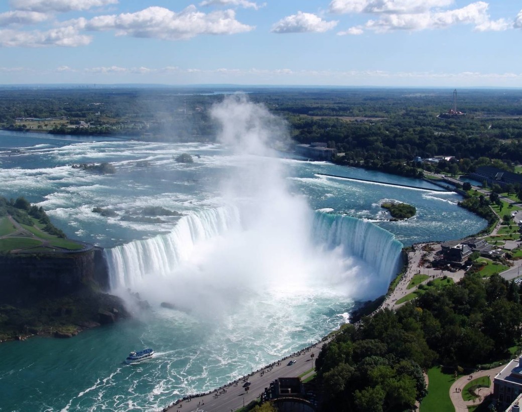 Niagara-Falls-Horseshoe-Falls-view_1_2