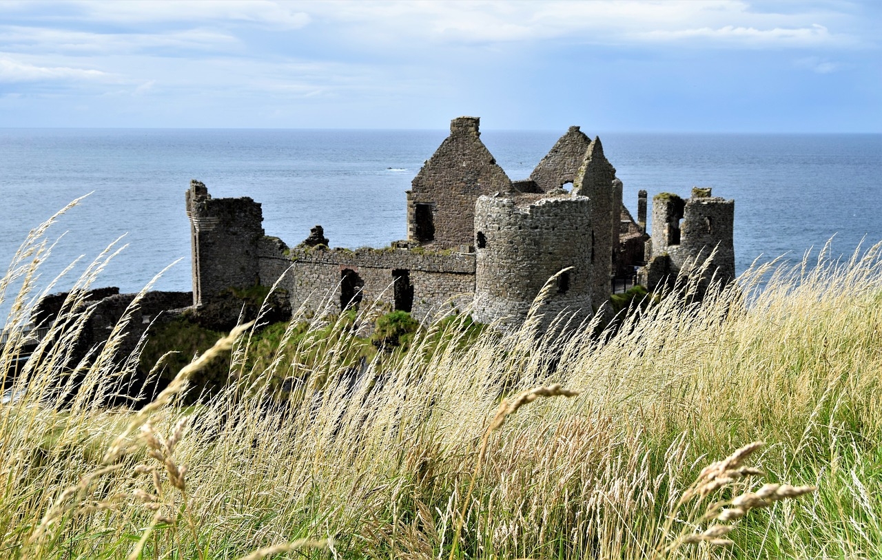 castle-2691782_1280