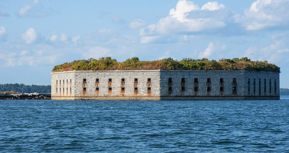 Portland_fortification in harbour_Carole Jobin