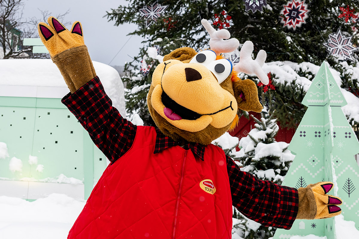 Mont Tremblant_2022-12-25 Tremblant Pere Noel - 3604